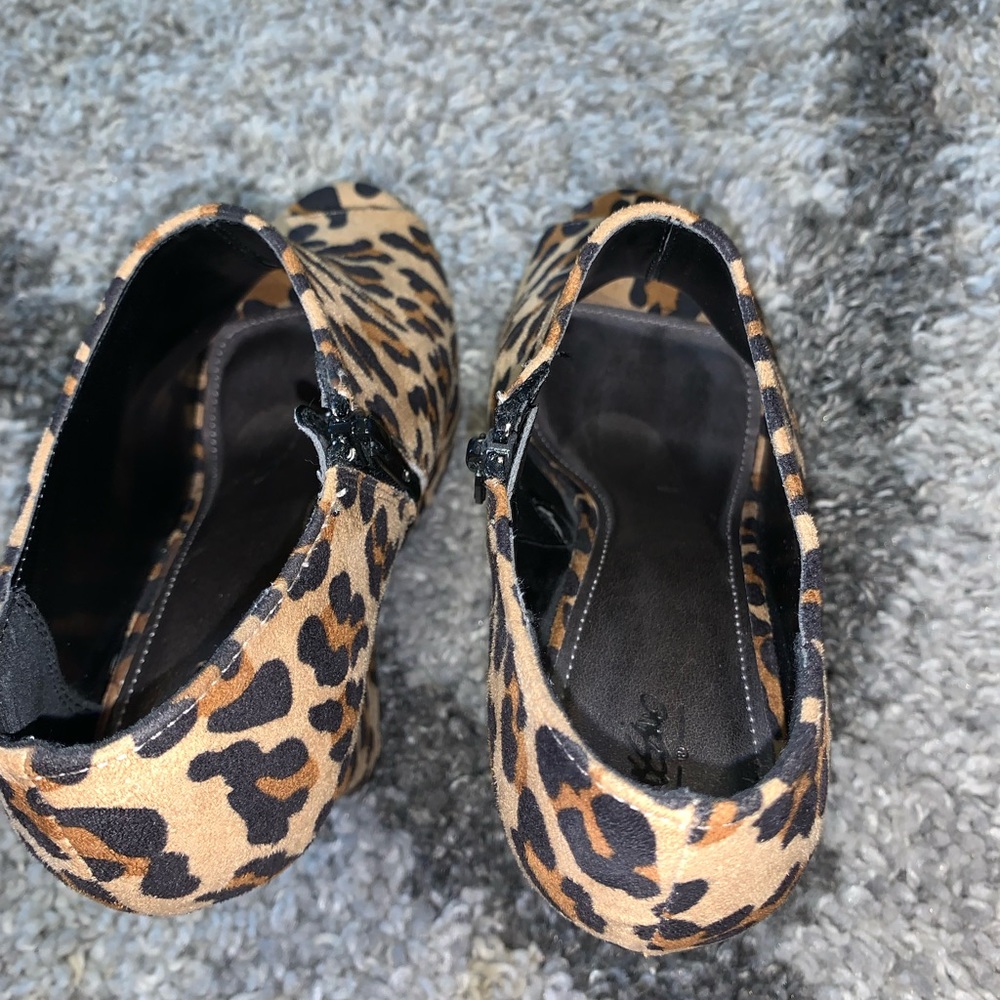 Leopard Print Wedge - Picture 3 of 4